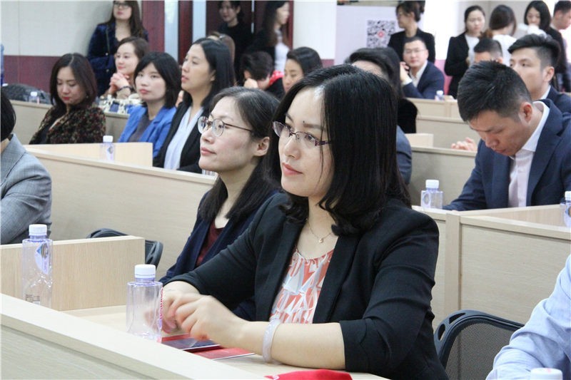 法國蒙彼利埃大學開學典禮現場活動圖集